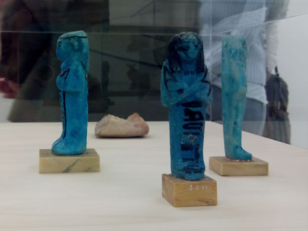 statuettes 2